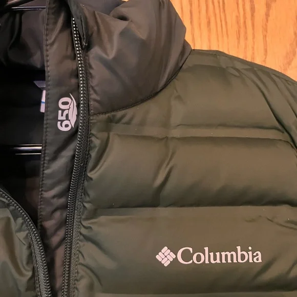 Columbia Puffer Vest-  Size Small. Sage Green Women’s/Ladies Outdoor Winter - Picture 2 of 8